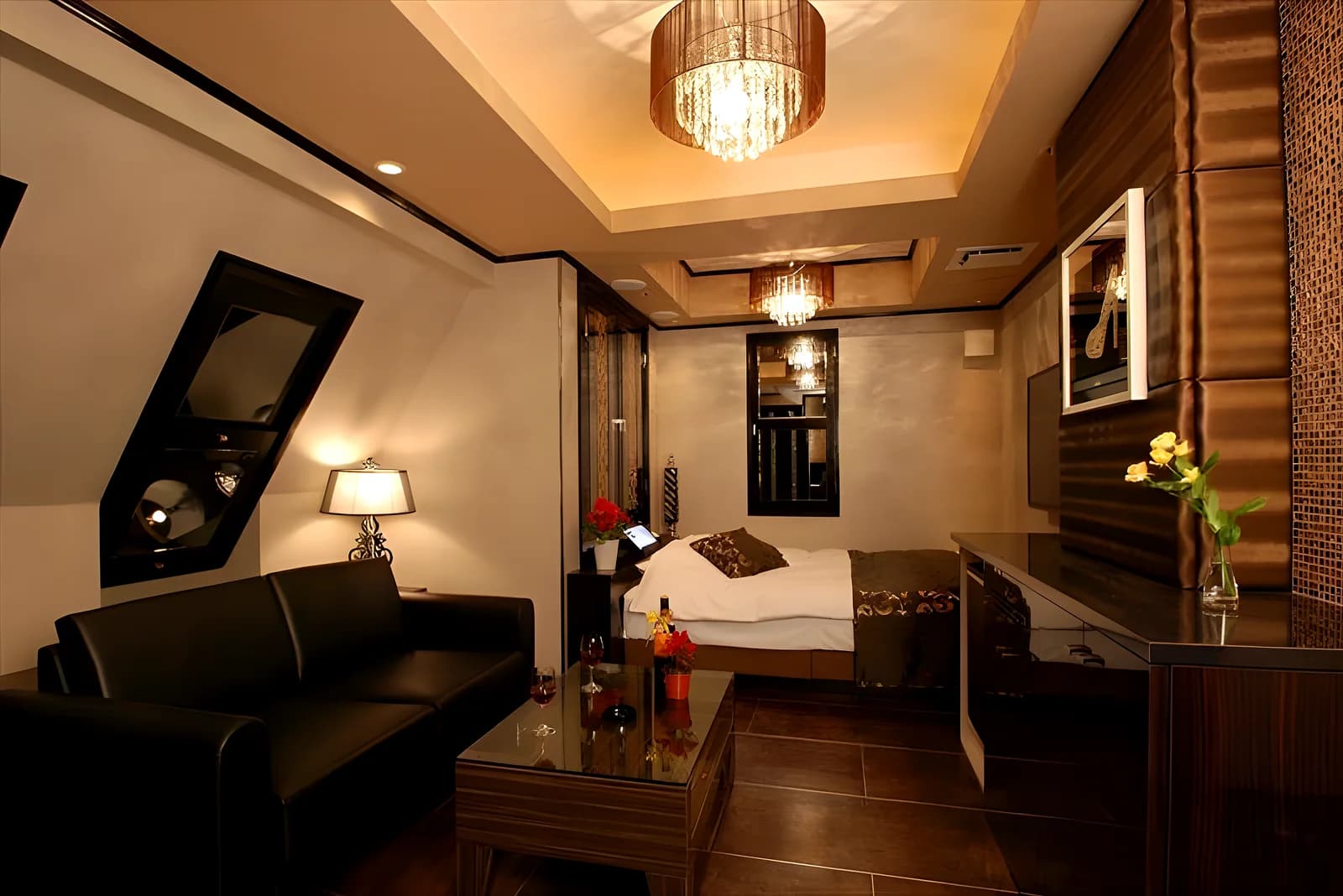 HOTEL SHUFFLE Room 505